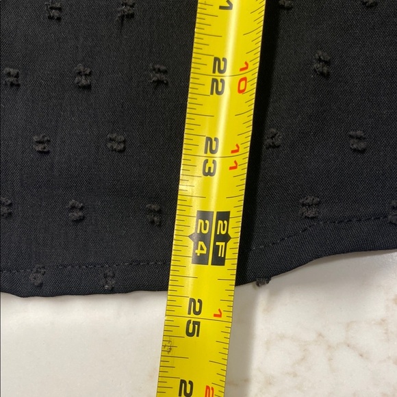 Top V-Neck Cap Sheer Lace Sleeve Lace Trim Pearlized Button Elegant Black Size 6 - Picture 7 of 7